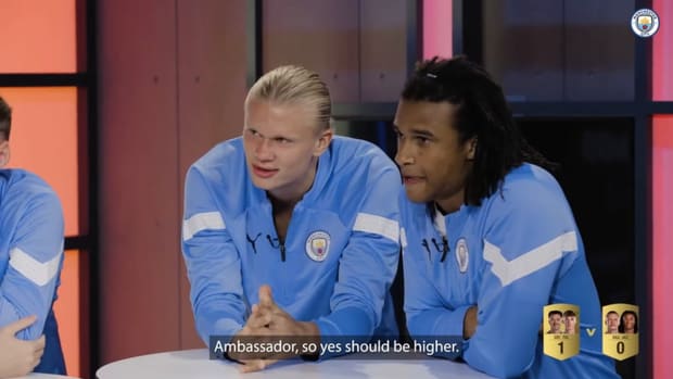 Haaland and Grealish react to their FIFA 23 ratings